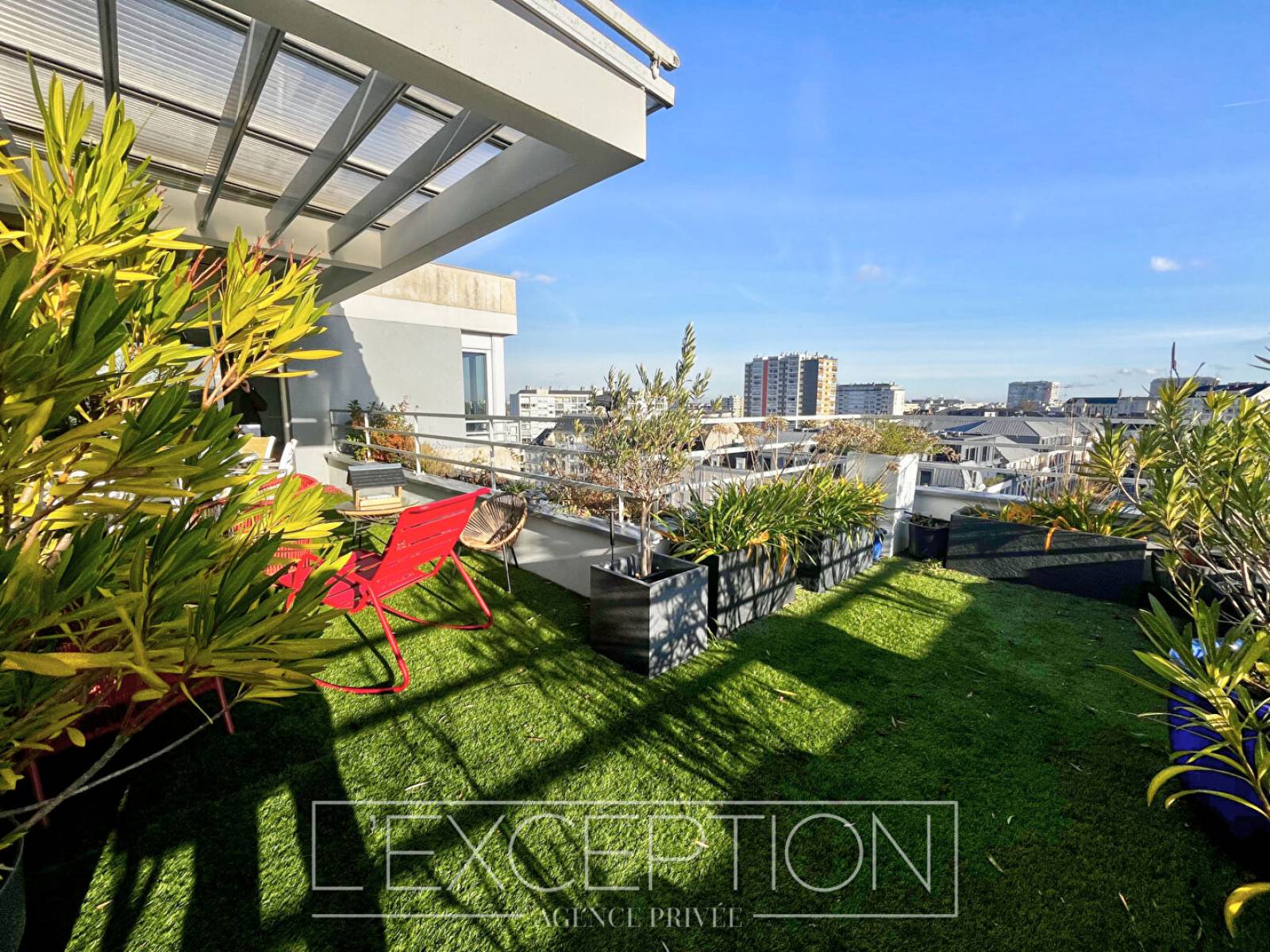 Appartement avec vue imprenable sur le Jardin du Mail et la Cathédrale