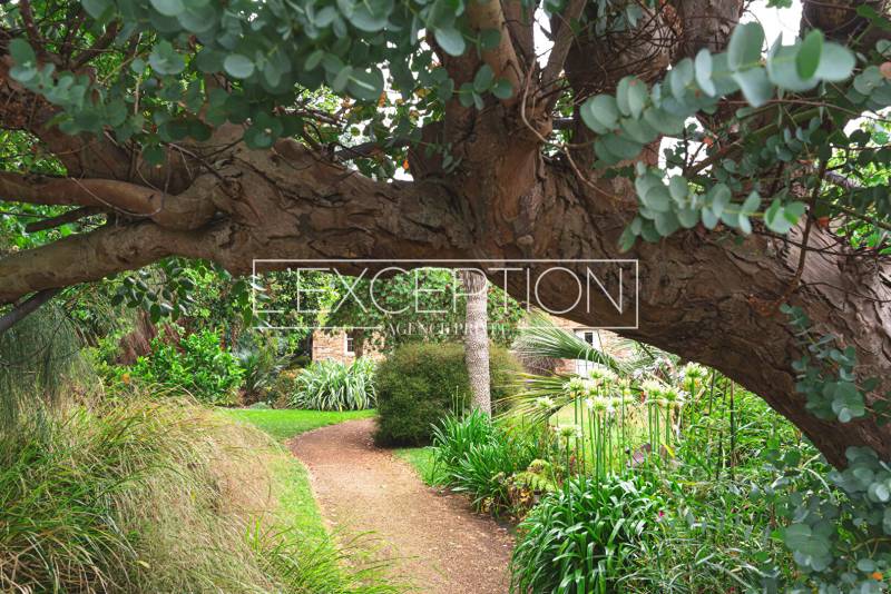 Maison en pierres sur l'île de Bréhat en Bretagne, Côtes d'Armor 3 chambres avec cheminée, jacuzzi et parc paysager