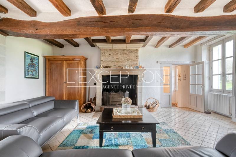 Authentique longère de charme au coeur d'un écrin de nature