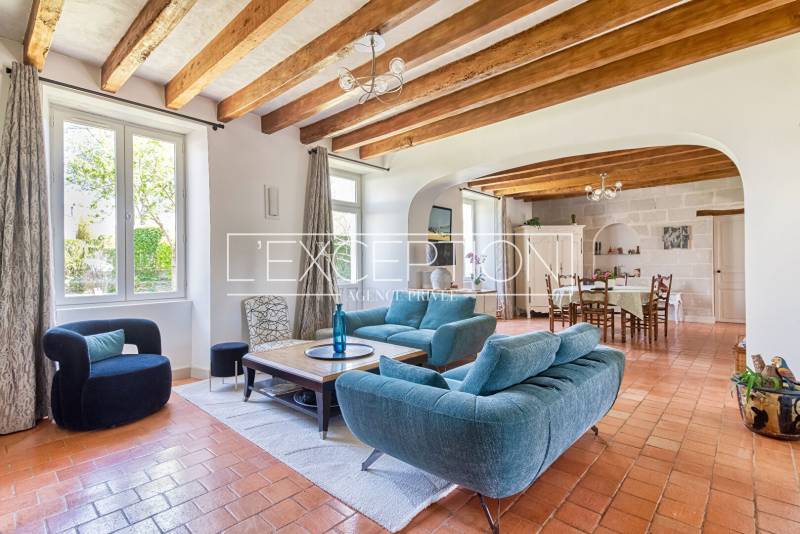 MURS ERIGNE  : Propriété de charme du XIXème avec piscine et dépendance