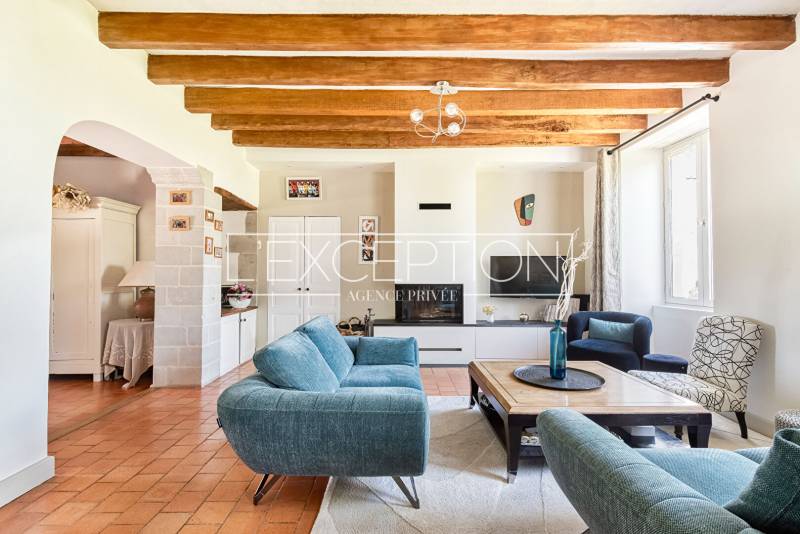 MURS ERIGNE  : Propriété de charme du XIXème avec piscine et dépendance