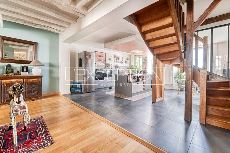 Propriété de charme au panorama unique sur le Château de Brissac