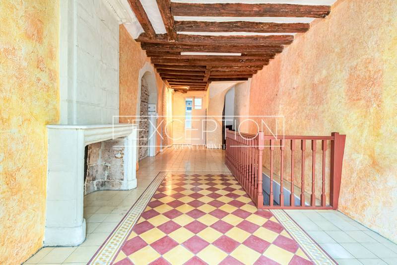 MAISON René LIGER du XVIème siècle au coeur d'Angers